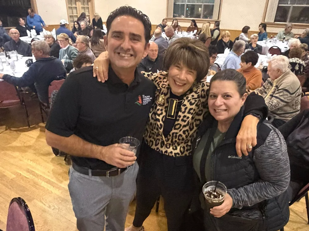 571186200 122134561820956963 3429785013488528569 N 1